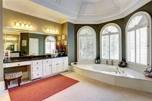 Bath - 8015 Turnberry Way, Duluth, GA 30097 photo 1 of 8