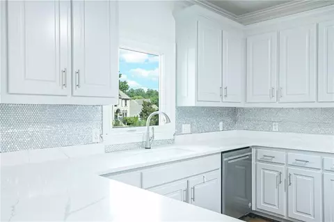 Kitchen - 8015 Turnberry Way, Duluth, GA 30097 photo 3 of 5