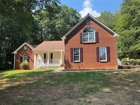 315 Daileys Plantation Dr, Mcdonough, GA 30253