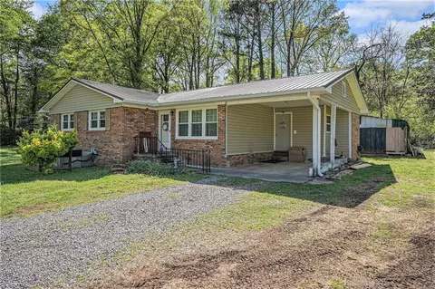 313 Charger Dr, Chatsworth, GA 30705