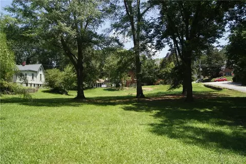581 Bradford St NW, Gainesville, GA 30501