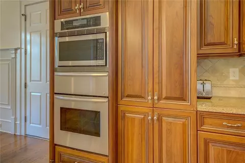 Kitchen - 2115 E Haven Dr E, Covington, GA 30014 photo 7 of 12