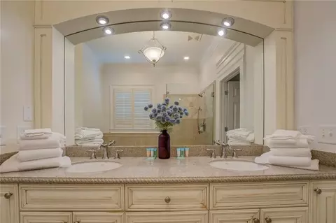 Bath - 2115 E Haven Dr E, Covington, GA 30014 photo 2 of 12