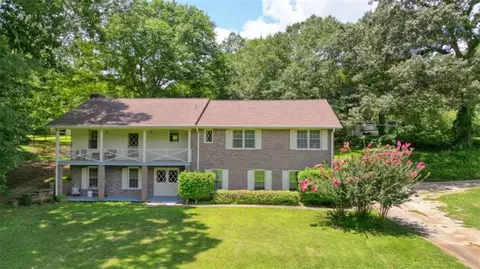 124 Lynn Dr, Hiram, GA 30141