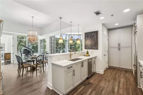 2795 Peachtree Rd NE #302, Atlanta, GA 30305