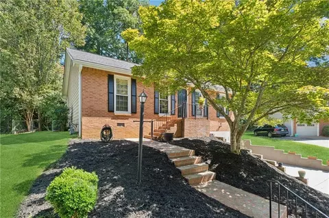 3238 Valaire Dr, Decatur, GA 30033
