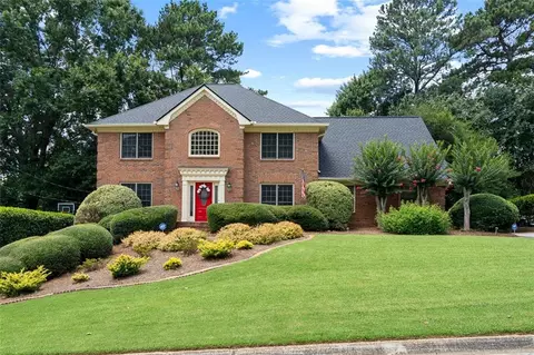 160 Amsterdam Dr SW, Lilburn, GA 30047