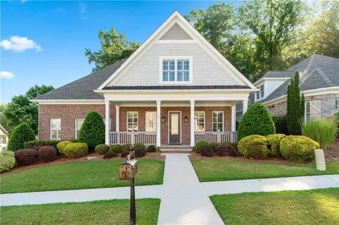 3675 Woodlawn Ct, Buford, GA 30519