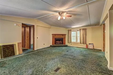 218 Helen Rd, Covington, GA 30016 photo 4
