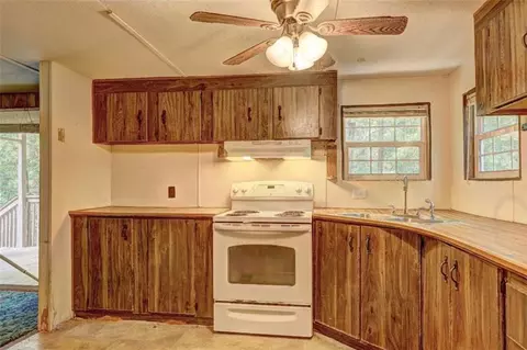 218 Helen Rd, Covington, GA 30016 photo 10