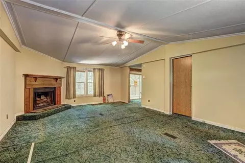218 Helen Rd, Covington, GA 30016 photo 5