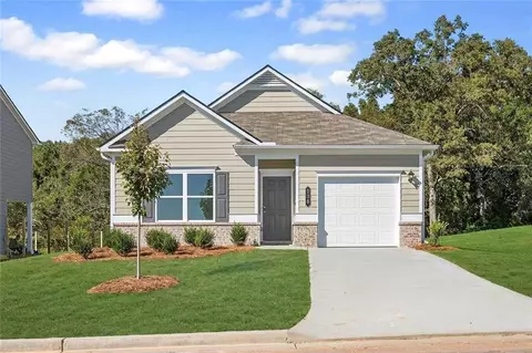 138 Fair Oak Ln, Calhoun, GA 30701