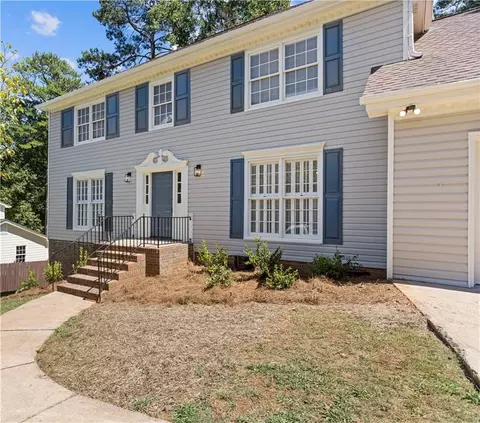 1388 Chesapeake Dr SW, Lilburn, GA 30047