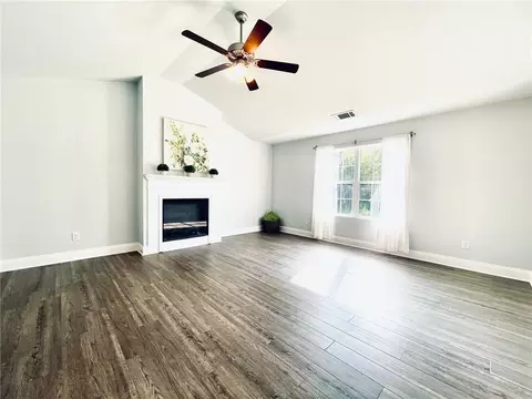 18 Erin Way, Commerce, GA 30529 photo 2