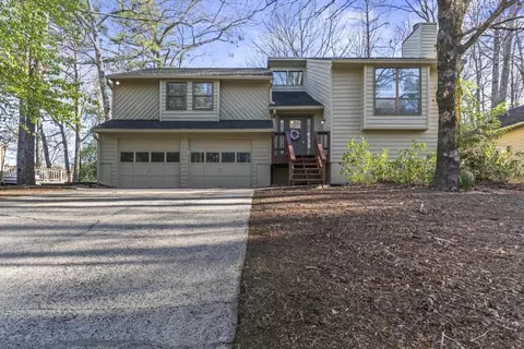 8605 Colony Club Dr, Alpharetta, GA 30022
