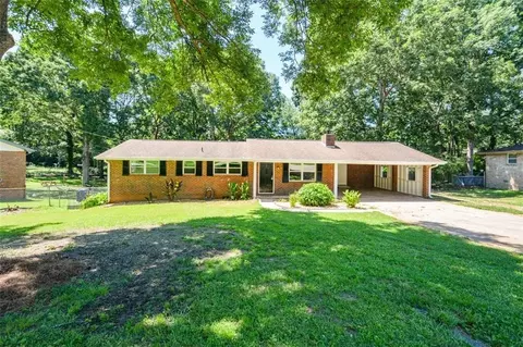 5875 N Bear Dr, Douglasville, GA 30135