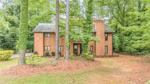 3896 Willow Ridge Ct, Douglasville, GA 30135