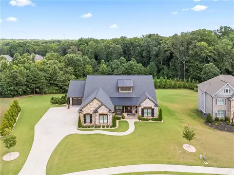 5415 Falls Landing Dr, Buford, GA 30518