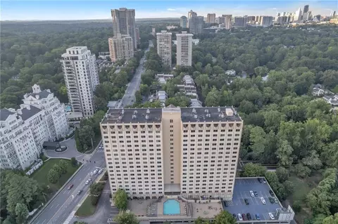2479 Peachtree Rd NE #1608, Atlanta, GA 30305