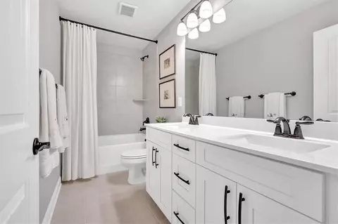 Bath - 403 Mcdaniel Pl, Canton, GA 30115 photo 2 of 4
