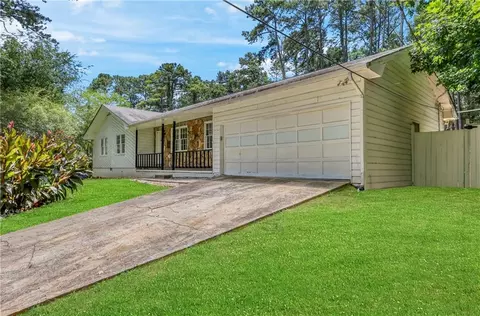 3185 Village Glen Trl, Snellville, GA 30039
