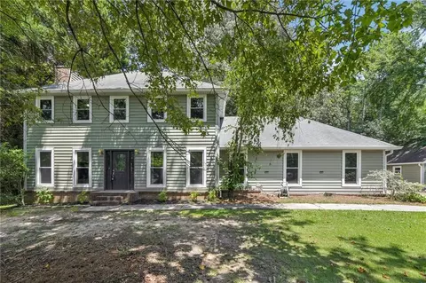 80 Oak Leaf Dr, Stockbridge, GA 30281
