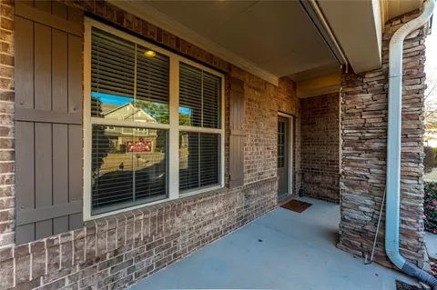 Exterior - 624 East Hampton Pl, Canton, GA 30115 photo 5 of 17