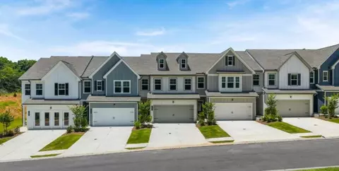 109 Milledge Commons Dr, Milledgeville, GA 31061