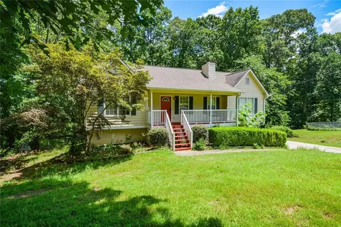 256 Thornbrooke Dr, Hiram, GA 30141