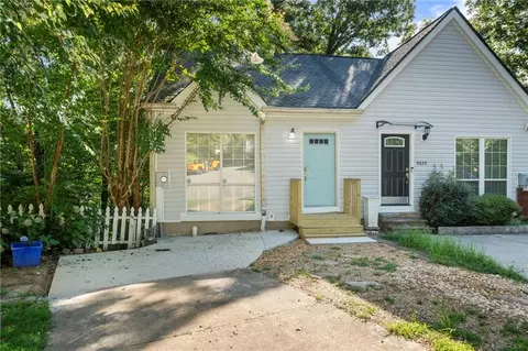 5027 David Pl SE, Smyrna, GA 30082