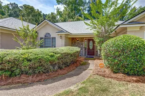 6223 Independence Dr, Columbus, GA 31909