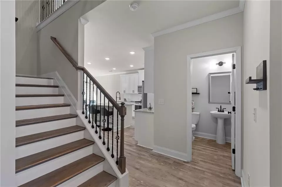 Entry Way - 6780 Cedar Glen Rd, Atlanta, GA 30360 photo 2 of 3