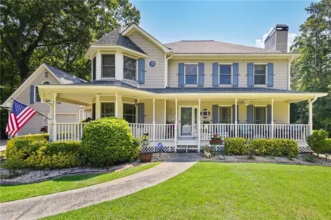 211 Stone Mill Dr, Acworth, GA 30101