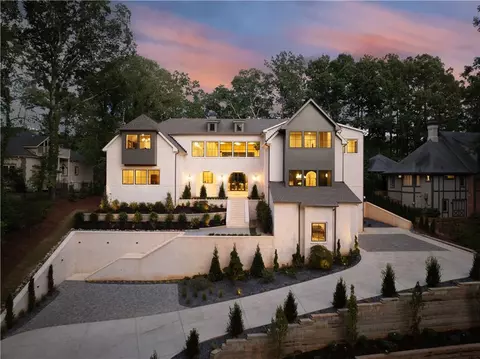 521 Pine Valley Rd SE, Marietta, GA 30067
