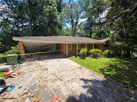 2600 Lisa Dr SW, Atlanta, GA 30311