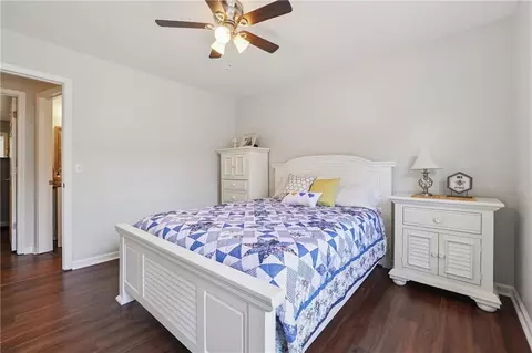 142 Greatwood Dr, White, GA 30184