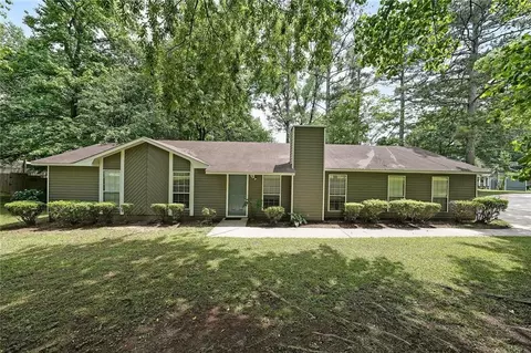 5807 Christopher Ln, Lithonia, GA 30058