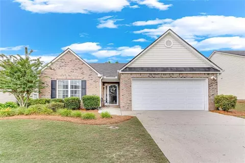 936 Village View Cir, Loganville, GA 30052