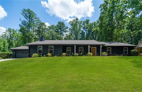 1385 Ridgefield Dr, Roswell, GA 30075