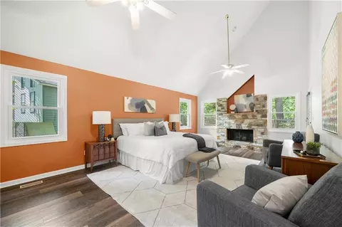 569 Farmbrook Trl NE, Kennesaw, GA 30144 photo 6