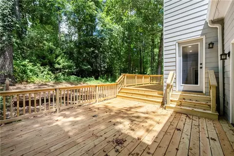 569 Farmbrook Trl NE, Kennesaw, GA 30144 photo 26