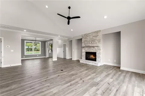 Living - 956 Wind Dance Ct, Demorest, GA 30535 photo 2 of 3