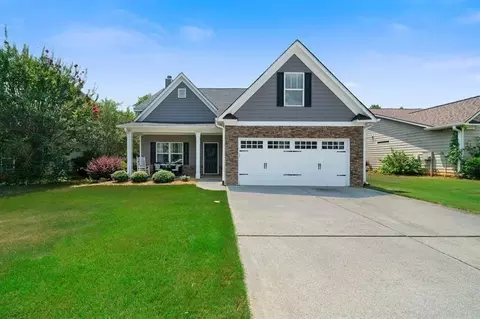 97 Mercer Ln, Cartersville, GA 30120