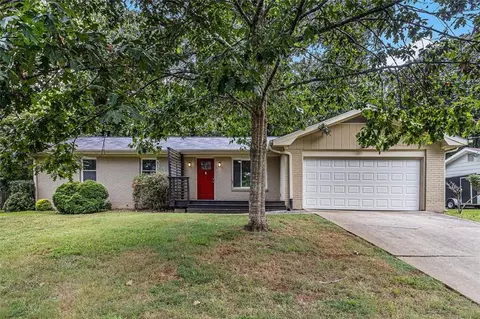 606 Mincey Ct, Stone Mountain, GA 30087