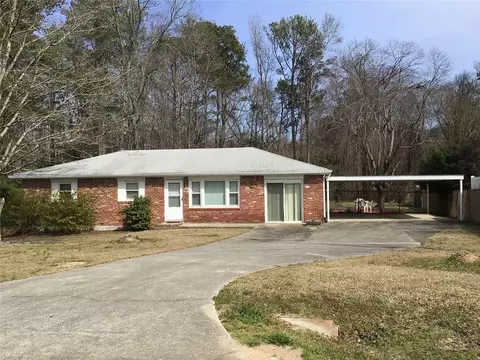 6776 Tralee Dr, Lithia Springs, GA 30122