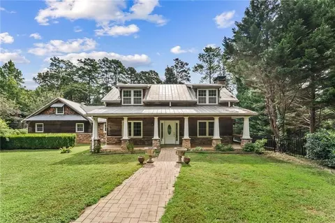 5041 Waterford Dr SW, Mableton, GA 30126