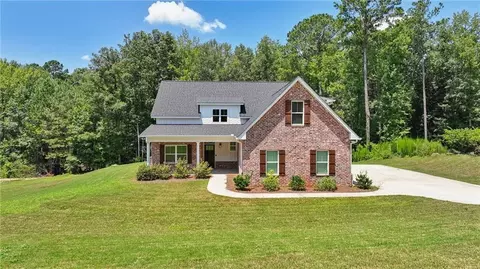89 Mallie Dr, Forsyth, GA 31029