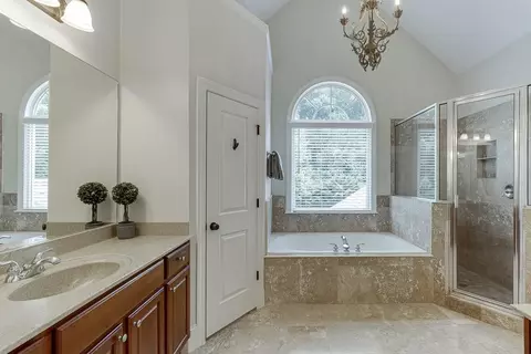 Bath - 1812 Tobey Rd, Chamblee, GA 30341 photo 2 of 3