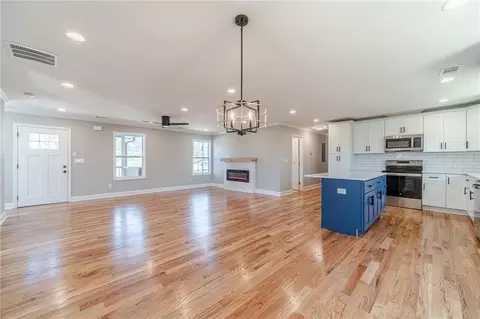 Living - 2741 Pierce Rd, Gainesville, GA 30507 photo 7 of 7