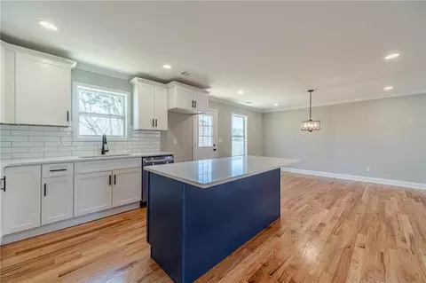 Kitchen - 2741 Pierce Rd, Gainesville, GA 30507 photo 3 of 4